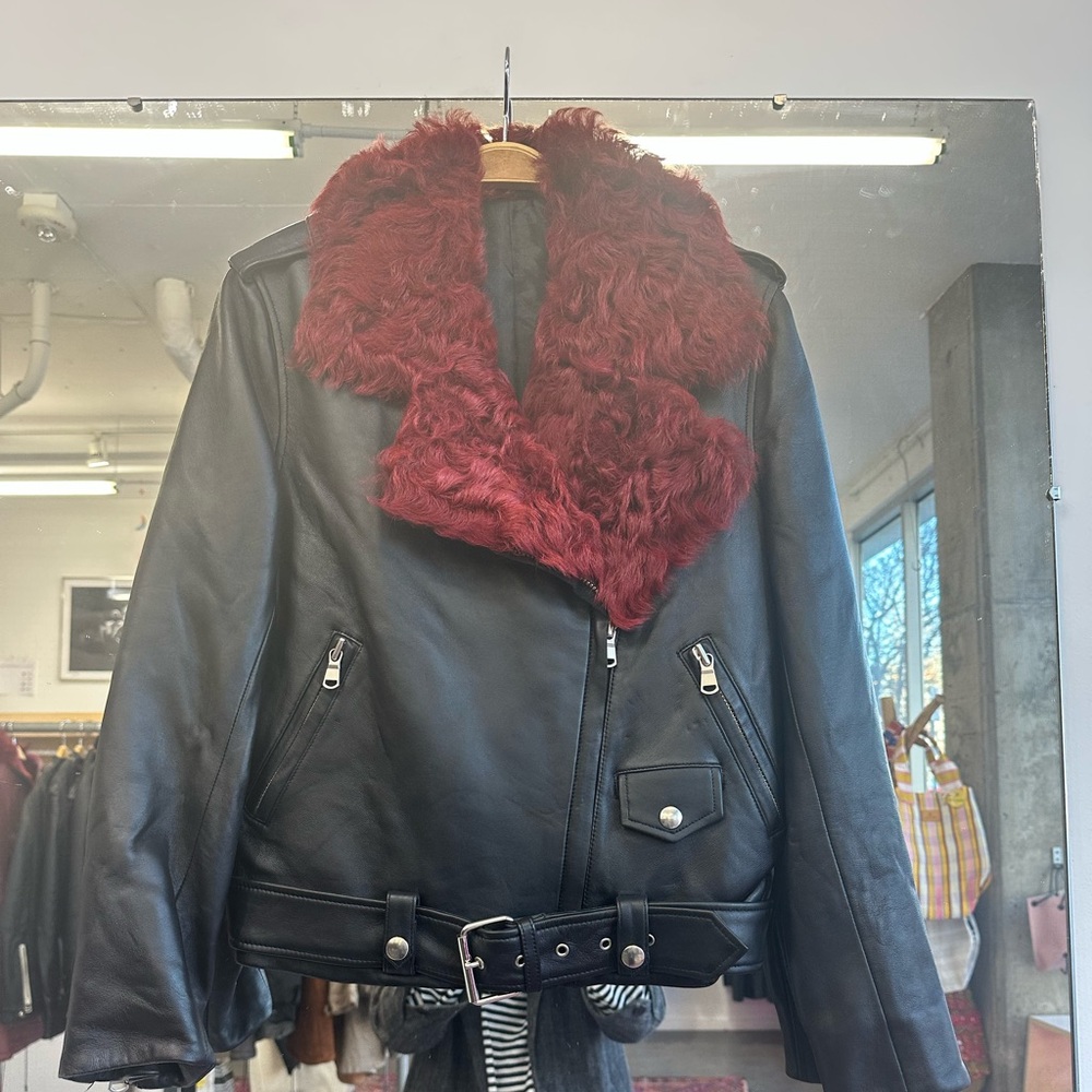 La bete leather moto with burgundy shearling collar
